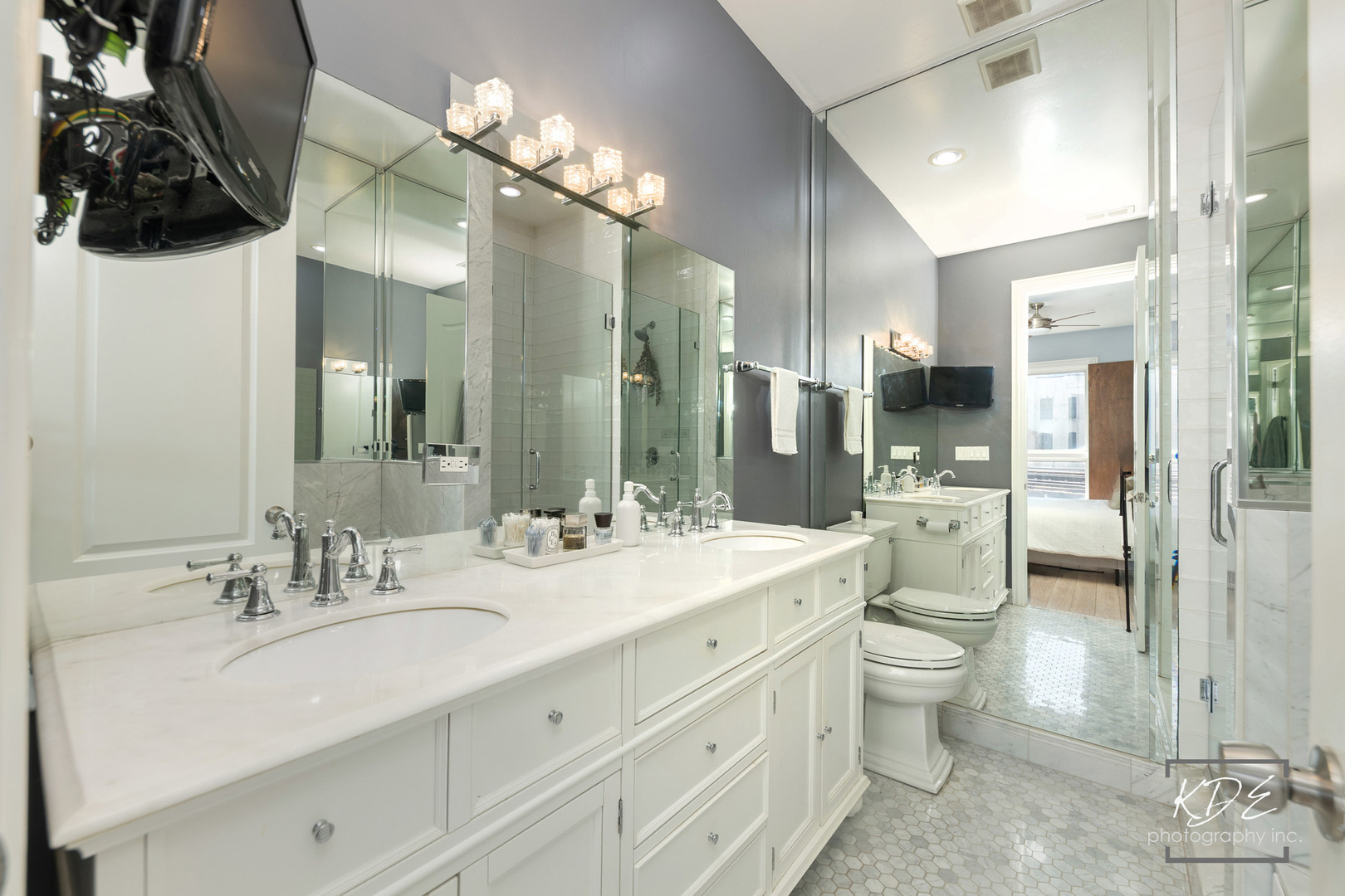 700 W Grand Avenue Unit: 3E