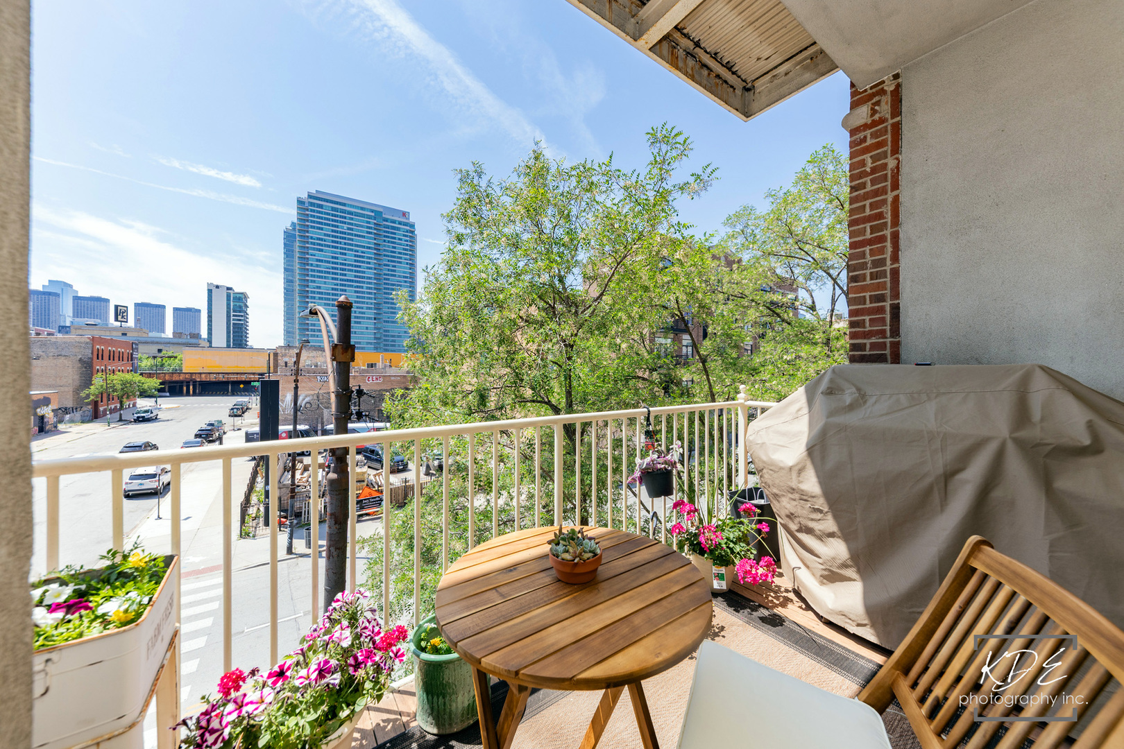 700 W Grand Avenue Unit: 3E