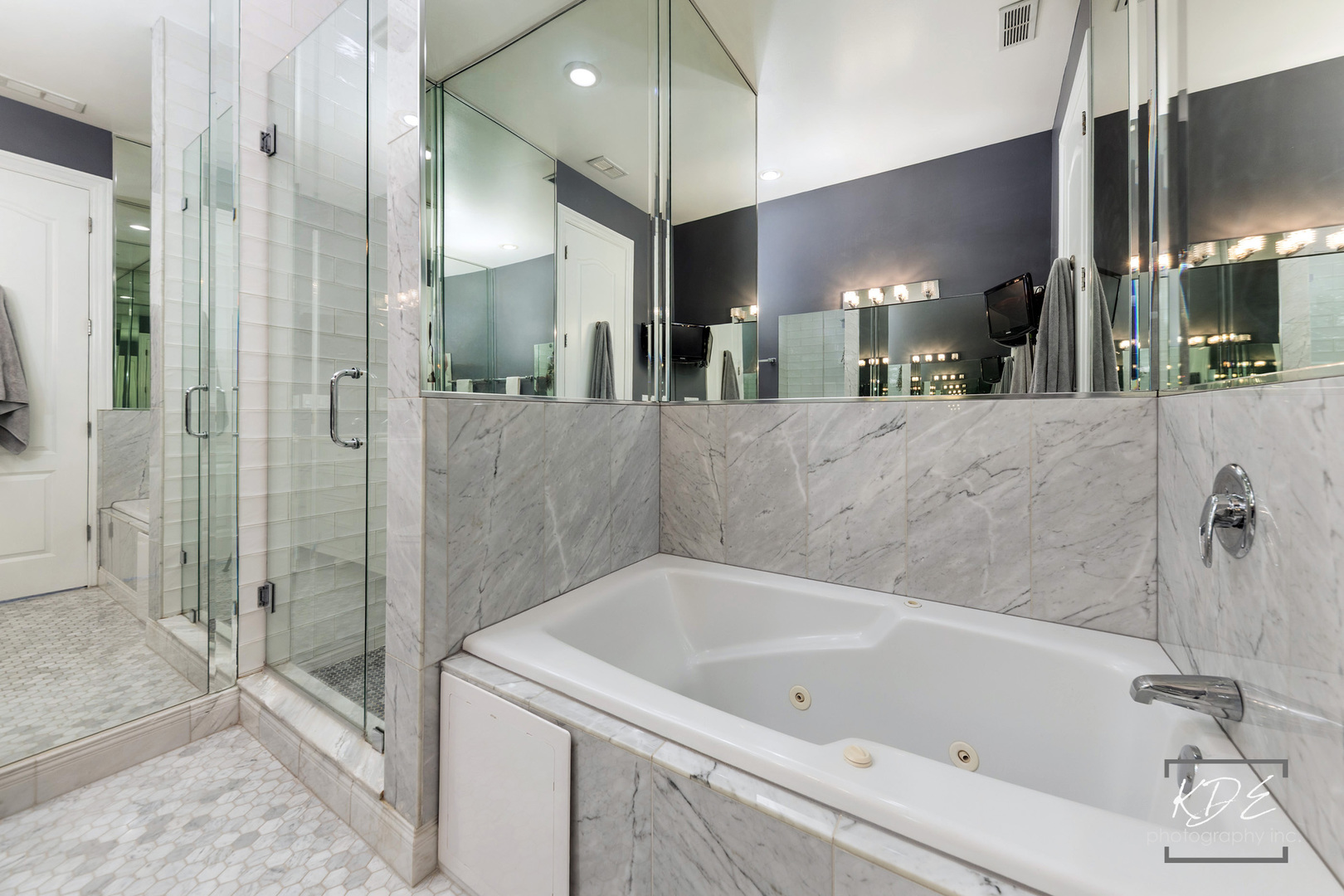 700 W Grand Avenue Unit: 3E