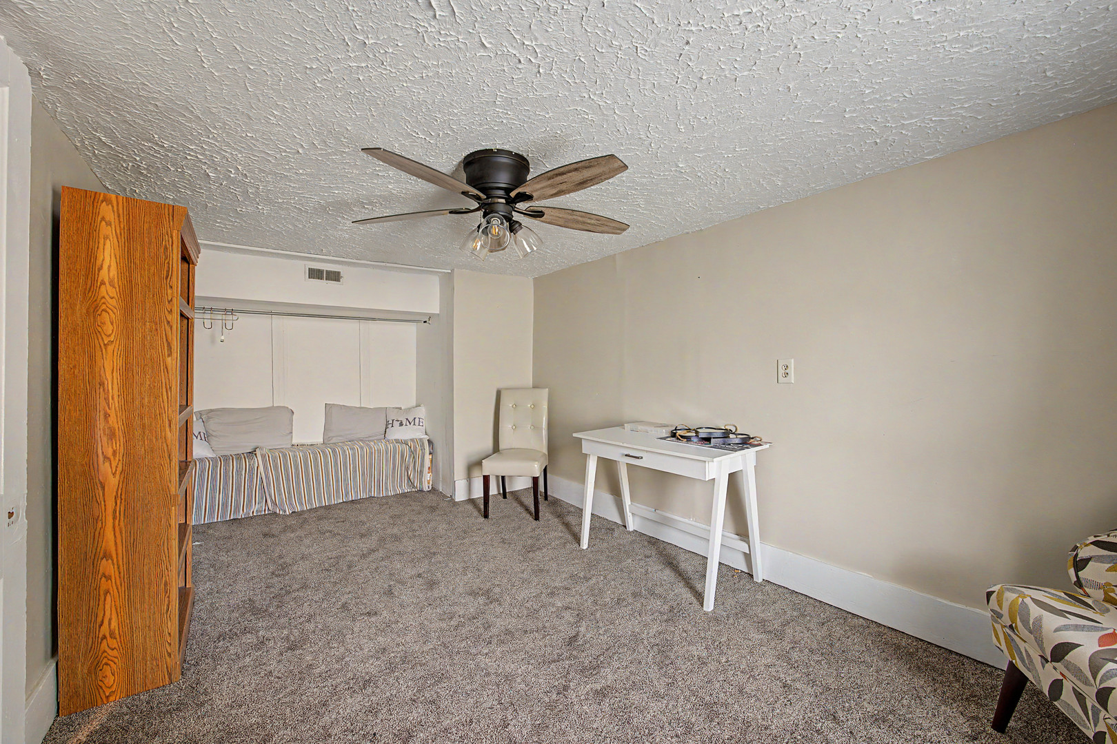 1206 E Main Street