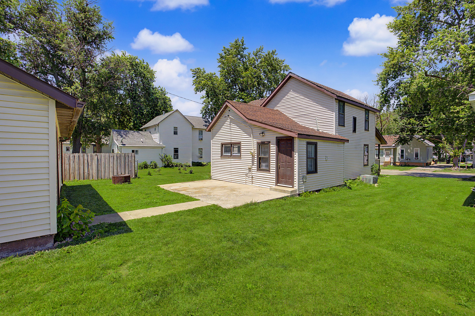 1206 E Main Street