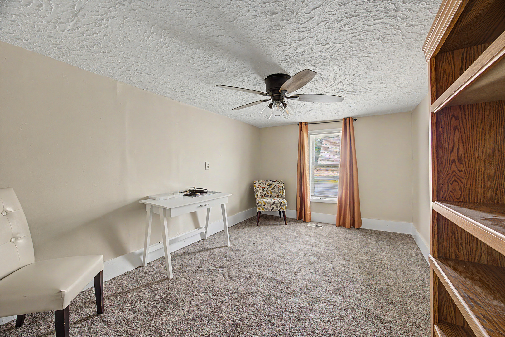 1206 E Main Street