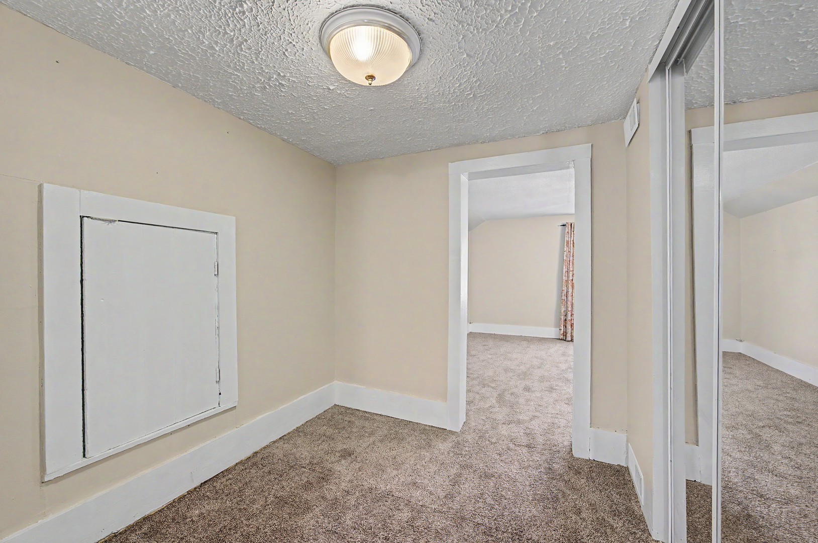 1206 E Main Street