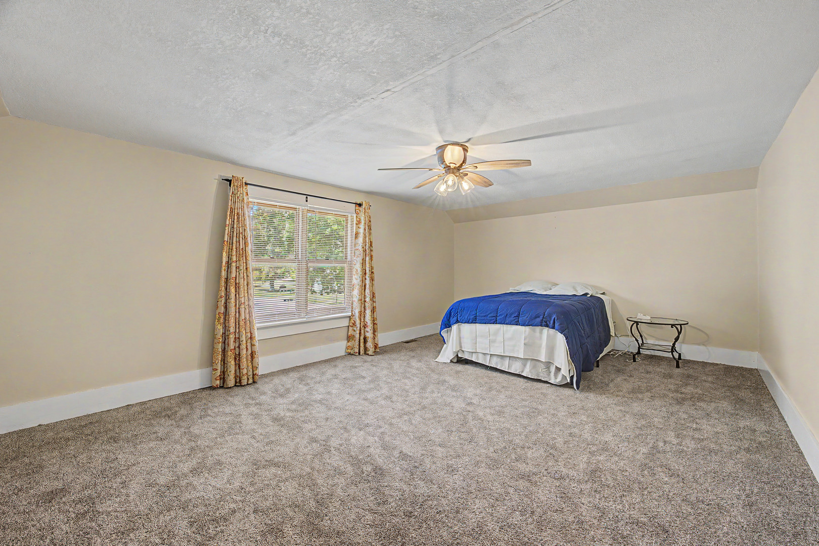 1206 E Main Street