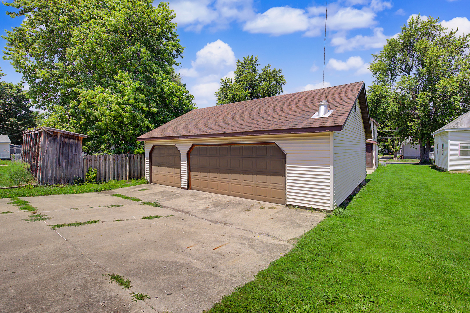 1206 E Main Street