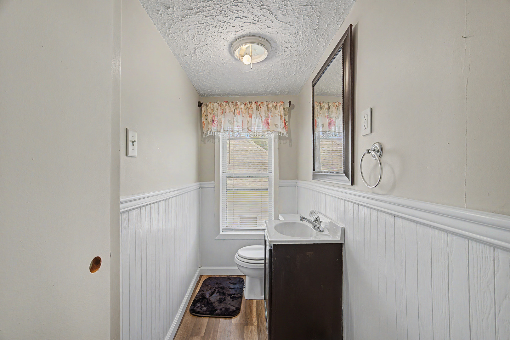 1206 E Main Street