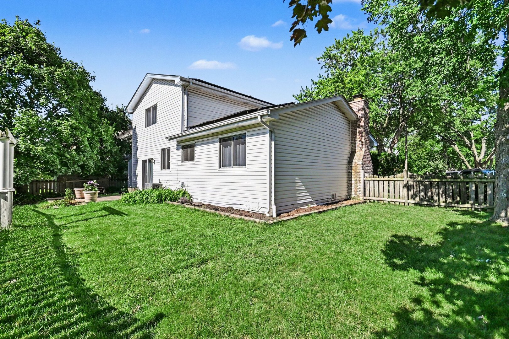 7 Blue Jay Court