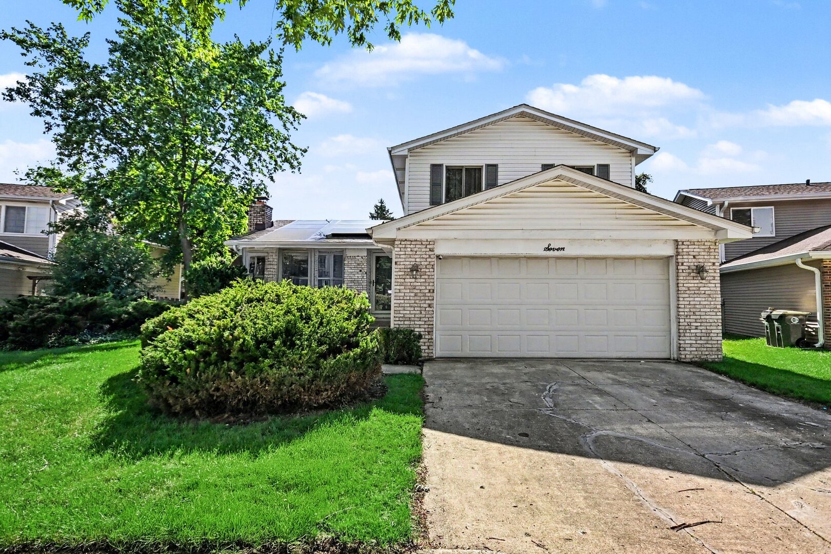 7 Blue Jay Court