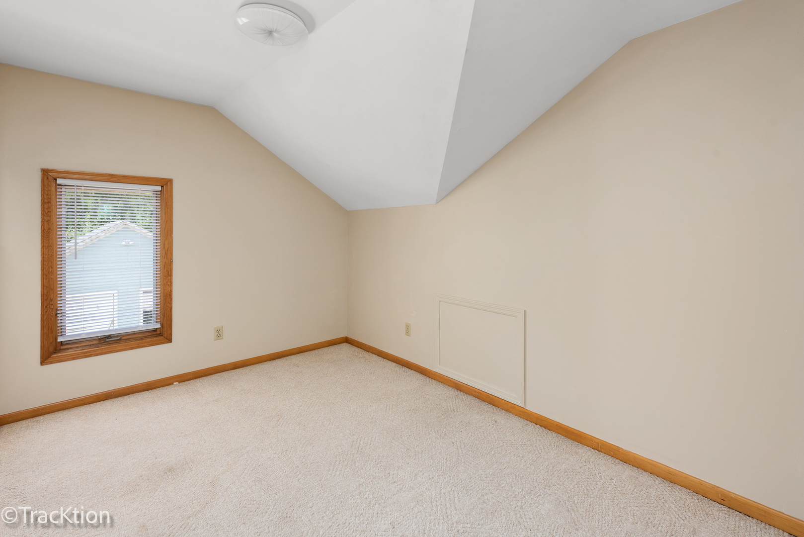 383 W Park Avenue