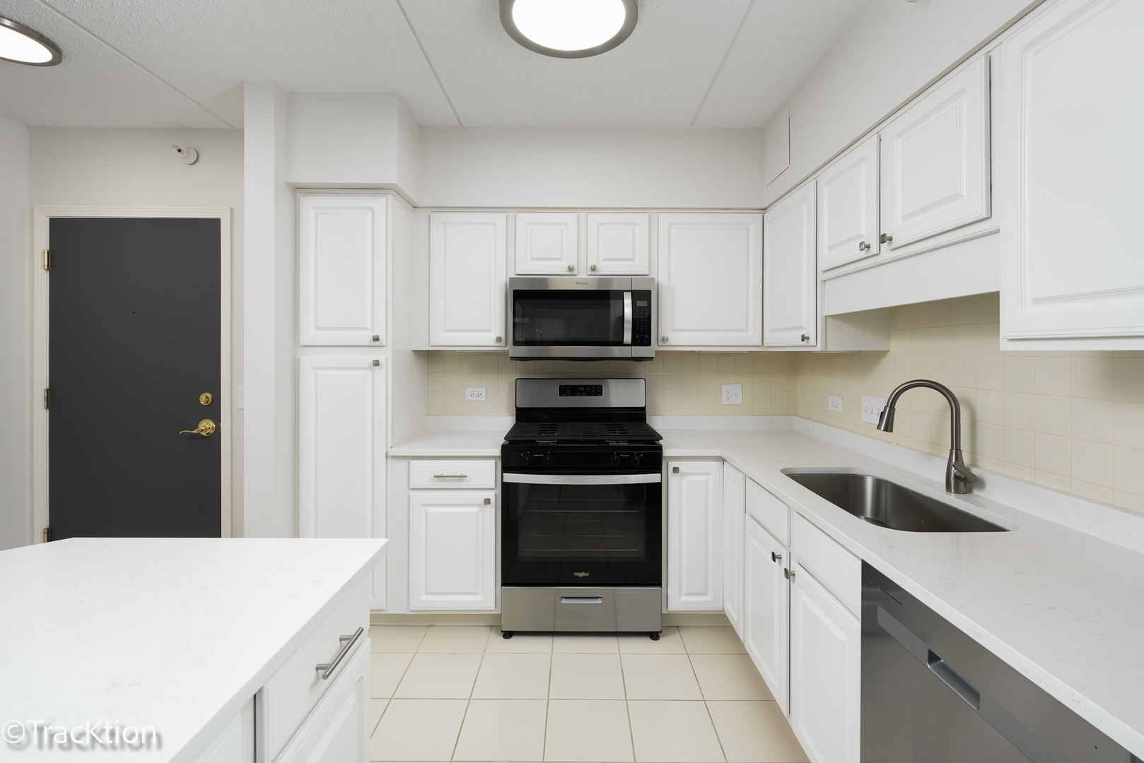 1 S Lincoln Avenue Unit: 208