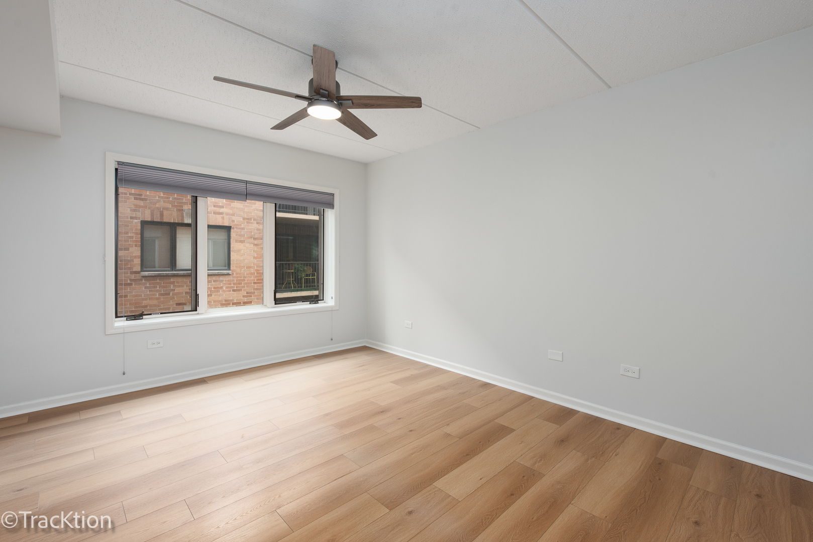 1 S Lincoln Avenue Unit: 208