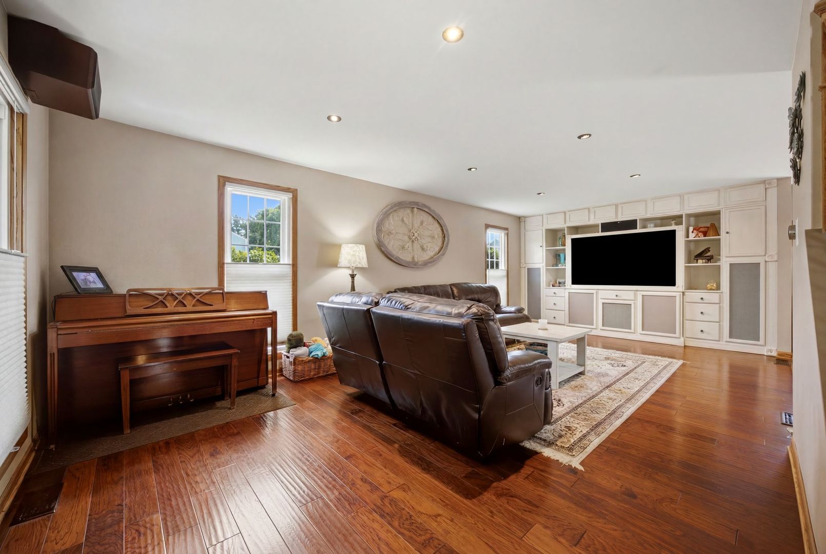 702 Hickory Lane