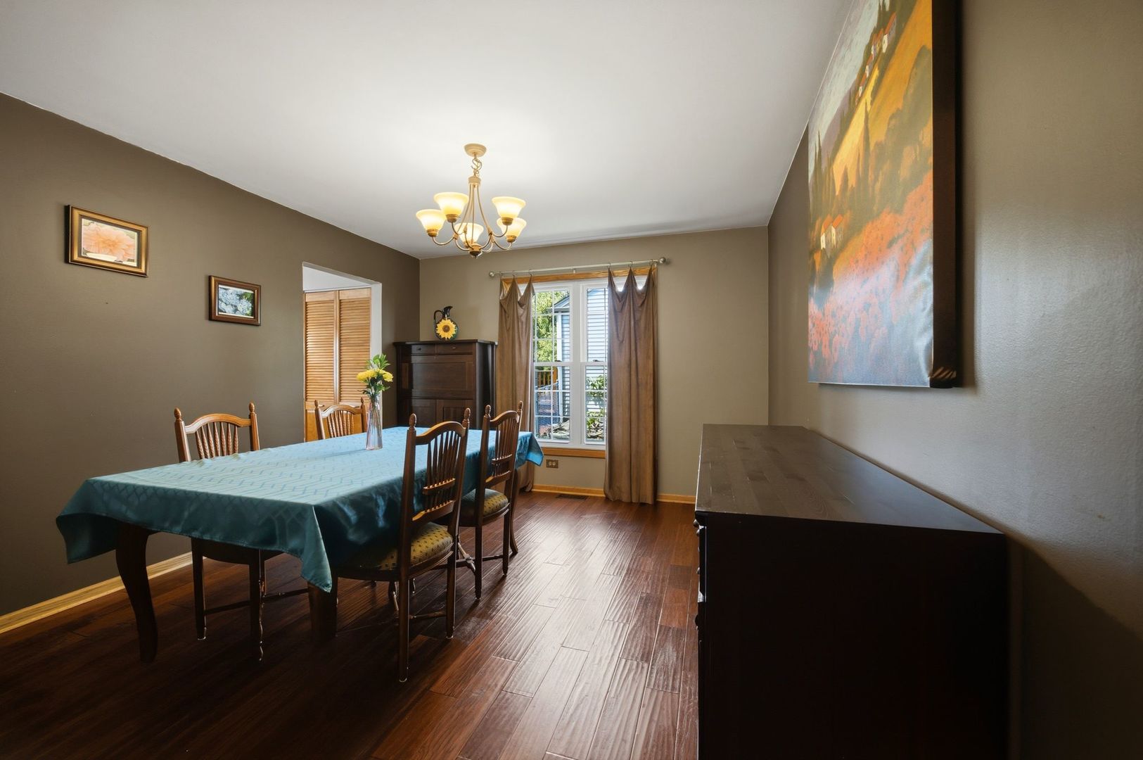 702 Hickory Lane