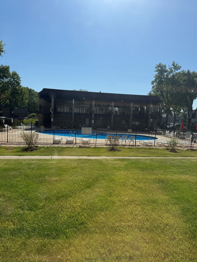 7373 Blackburn Avenue Unit: 104