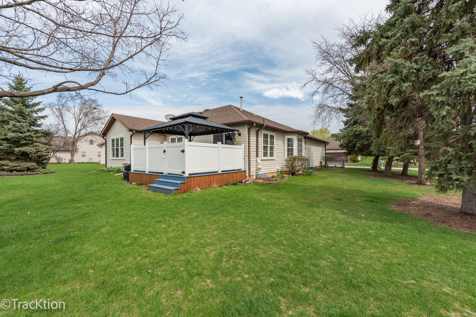 20838 W Peppertree Court