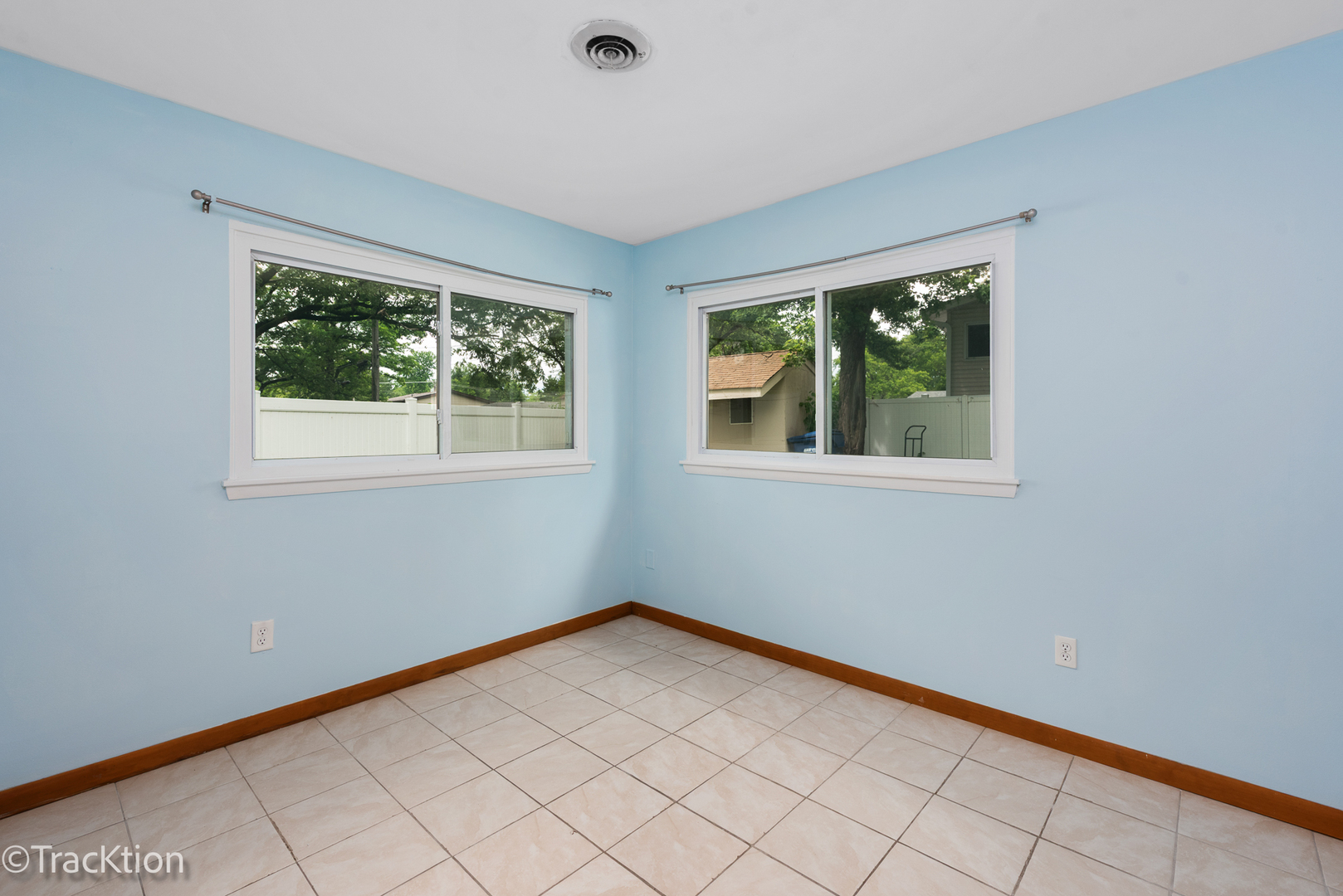 34 Scarsdale Road