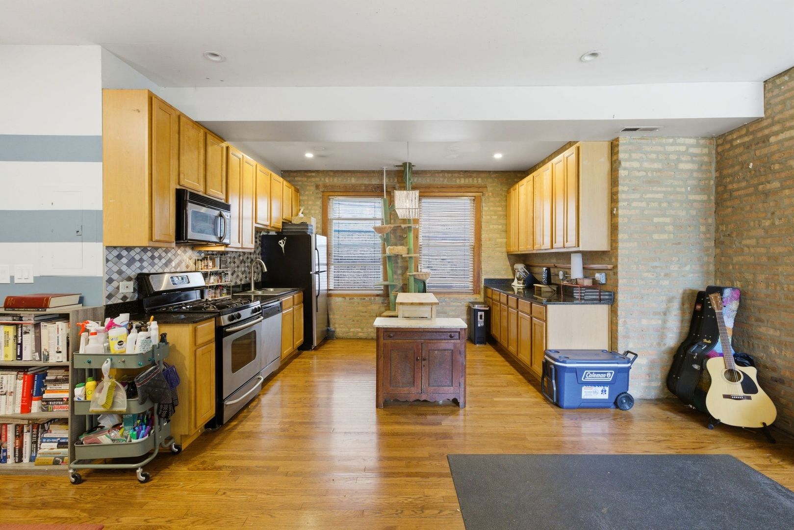 1634 W Columbia Avenue Unit: 1N