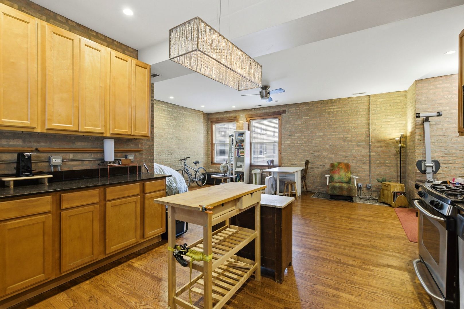 1634 W Columbia Avenue Unit: 1N