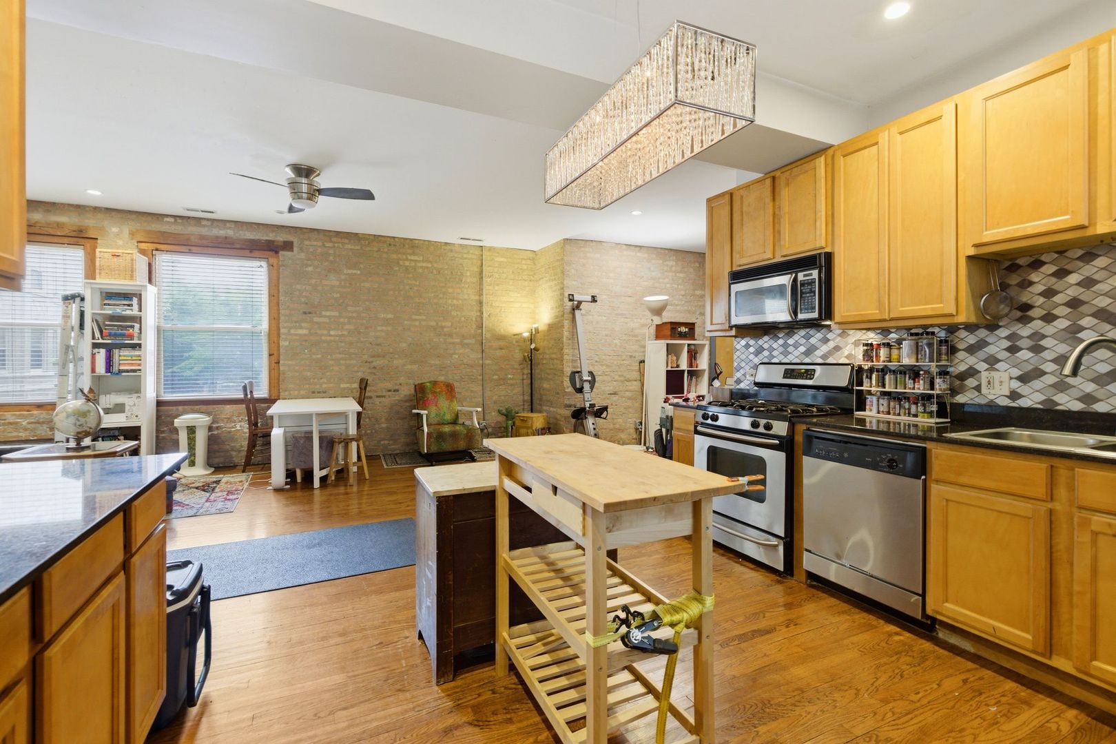 1634 W Columbia Avenue Unit: 1N
