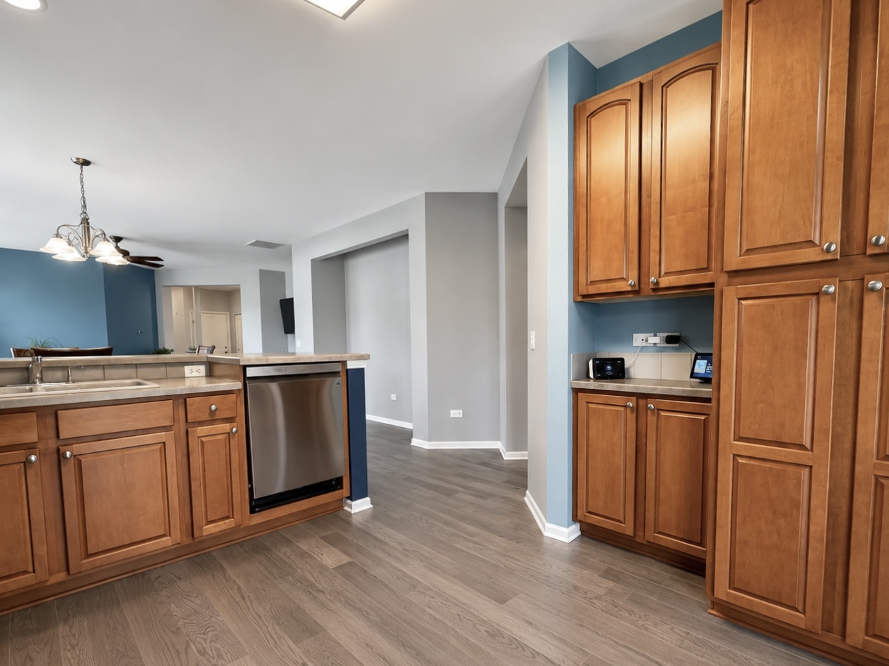 2815 NORMANDY Circle
