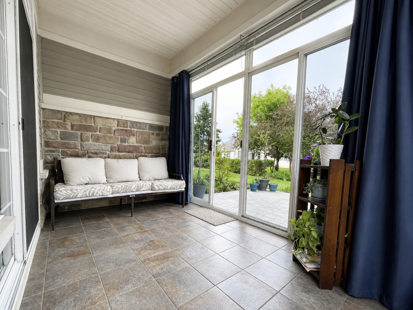 2815 NORMANDY Circle