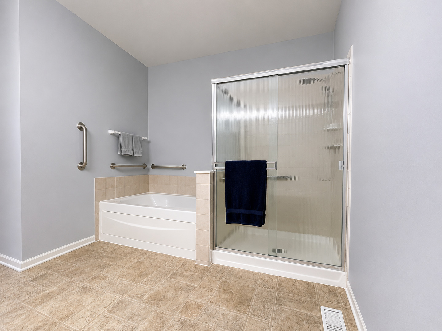 2815 NORMANDY Circle