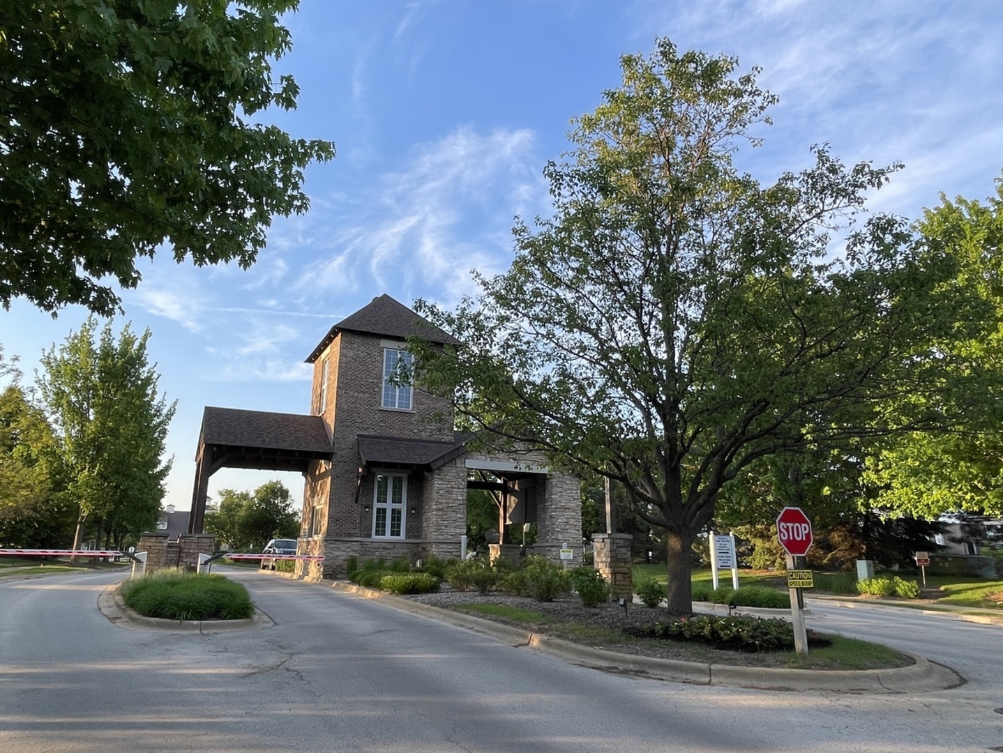 2815 NORMANDY Circle
