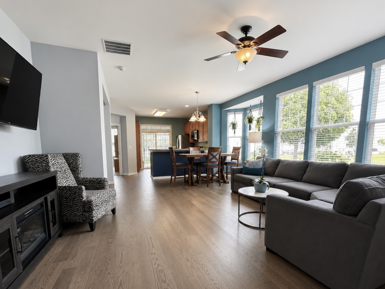 2815 NORMANDY Circle
