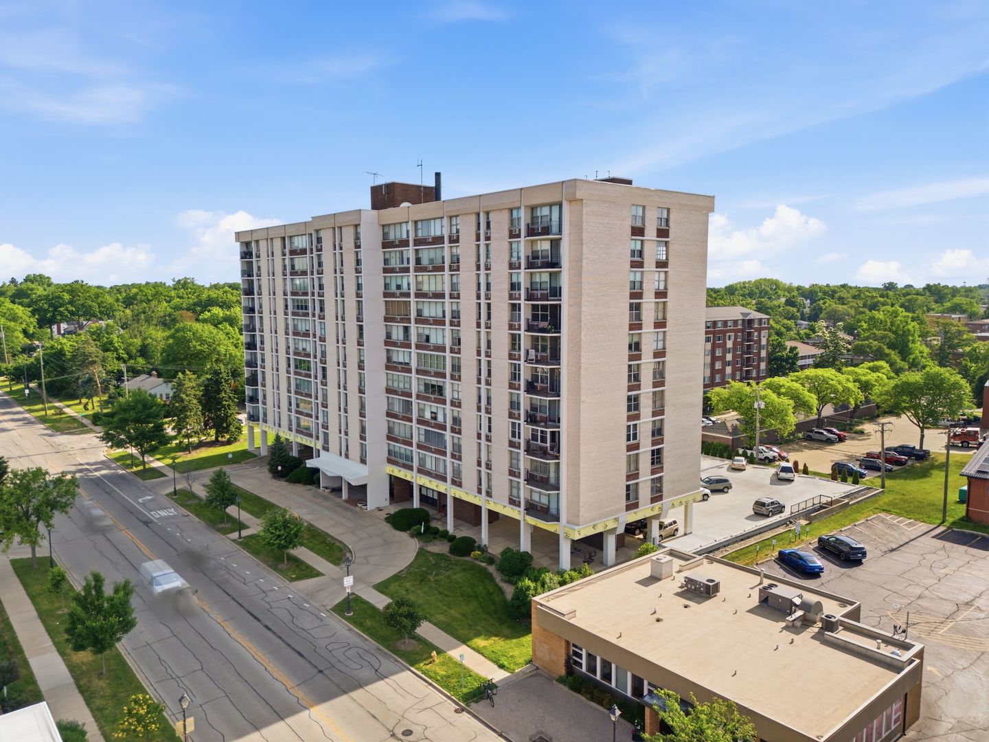33 N Main Street Unit: 6G
