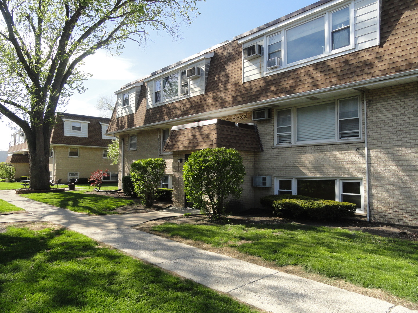 9907 W 58th Street Unit: 1