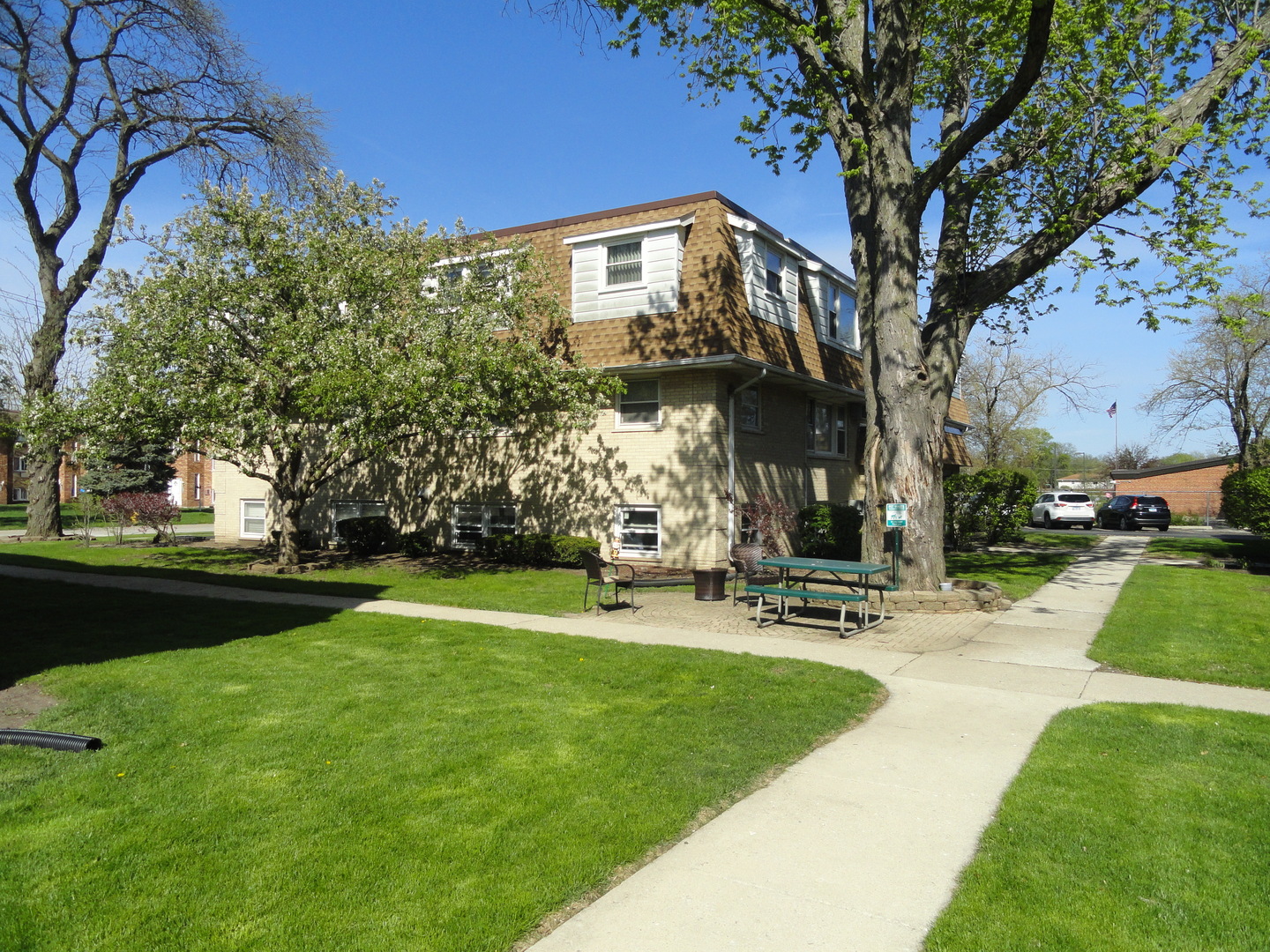 9907 W 58th Street Unit: 1