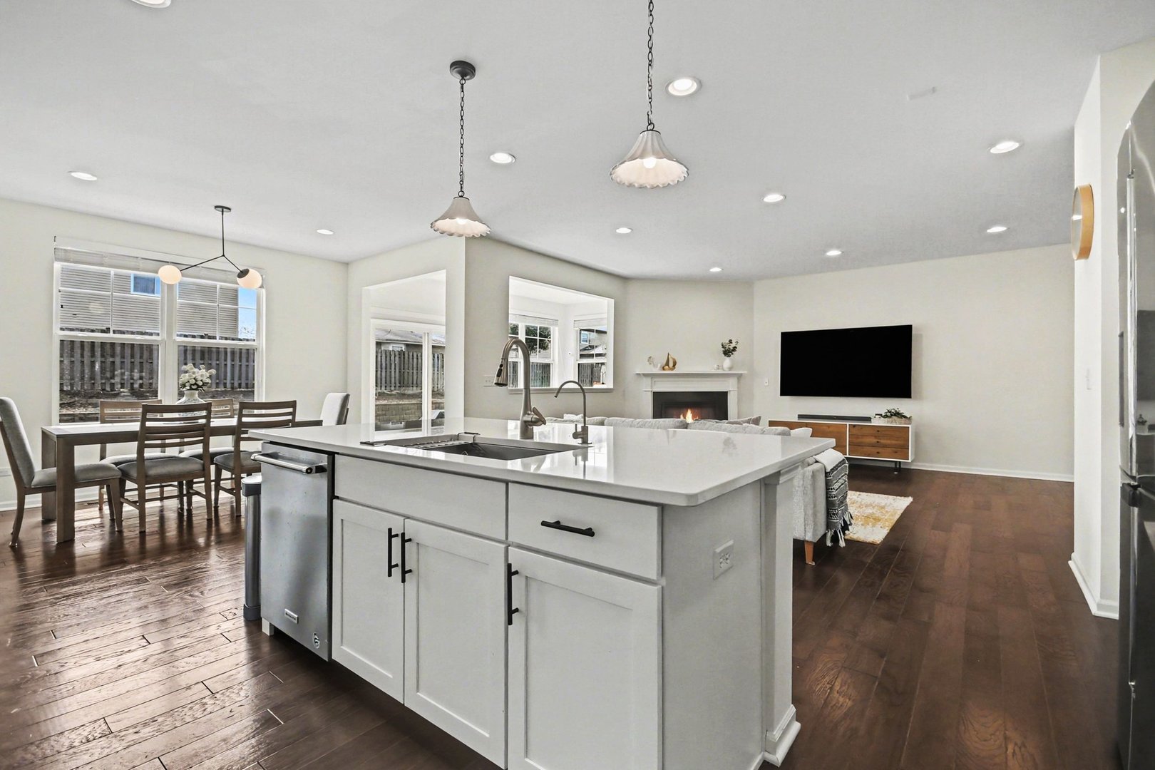 2515 LEANDER Court