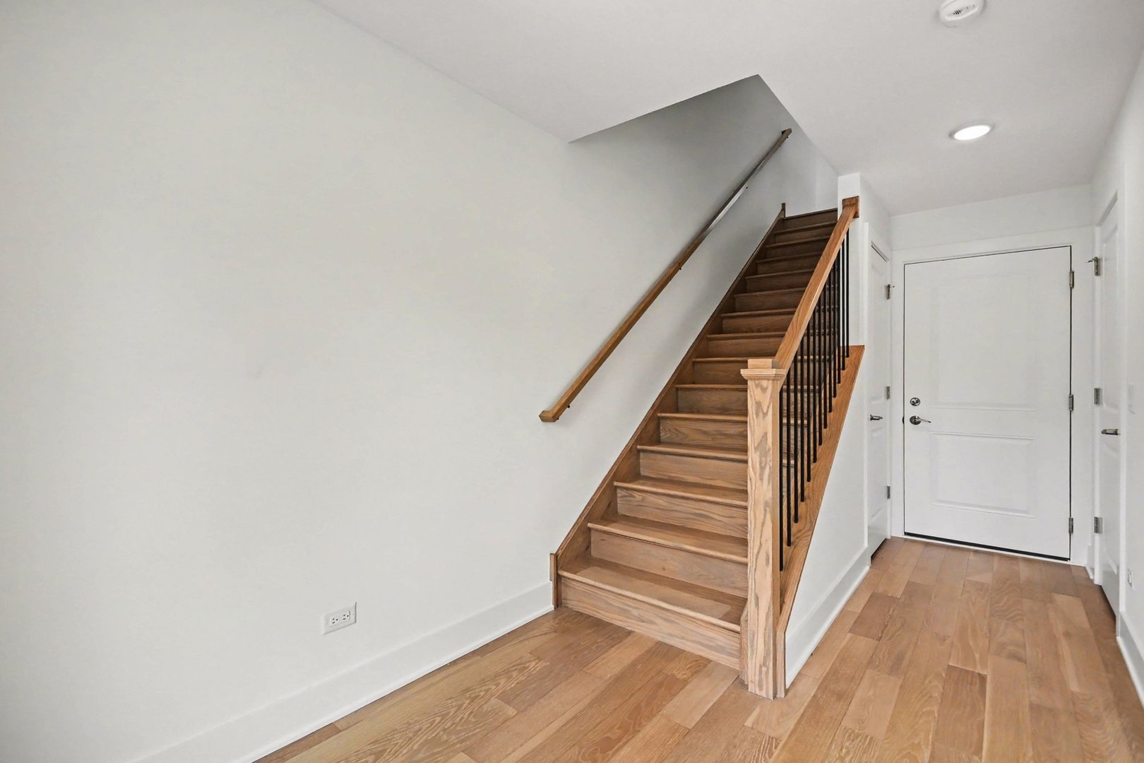 1215 Gateway Court