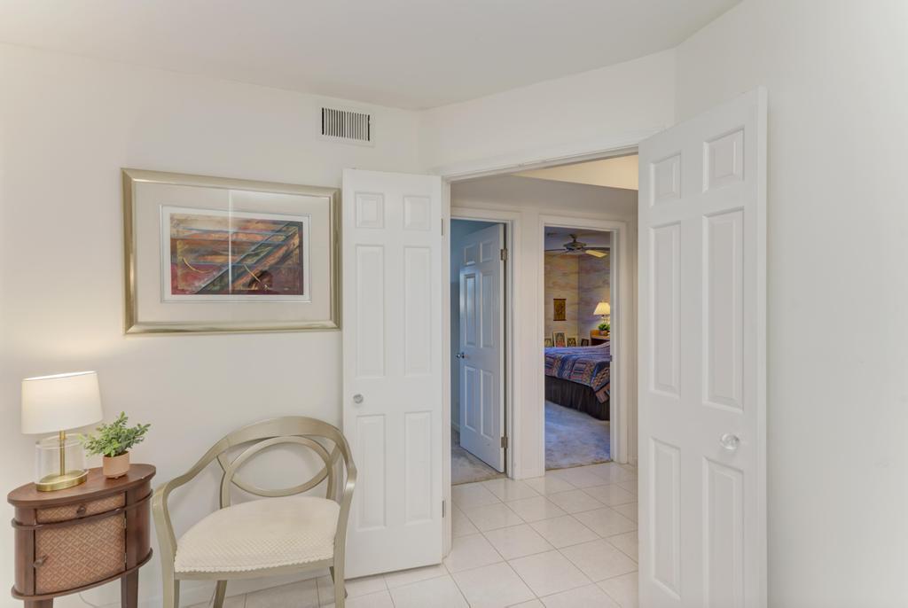 4000 Dundee Road Unit: 107