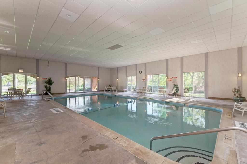4000 Dundee Road Unit: 107
