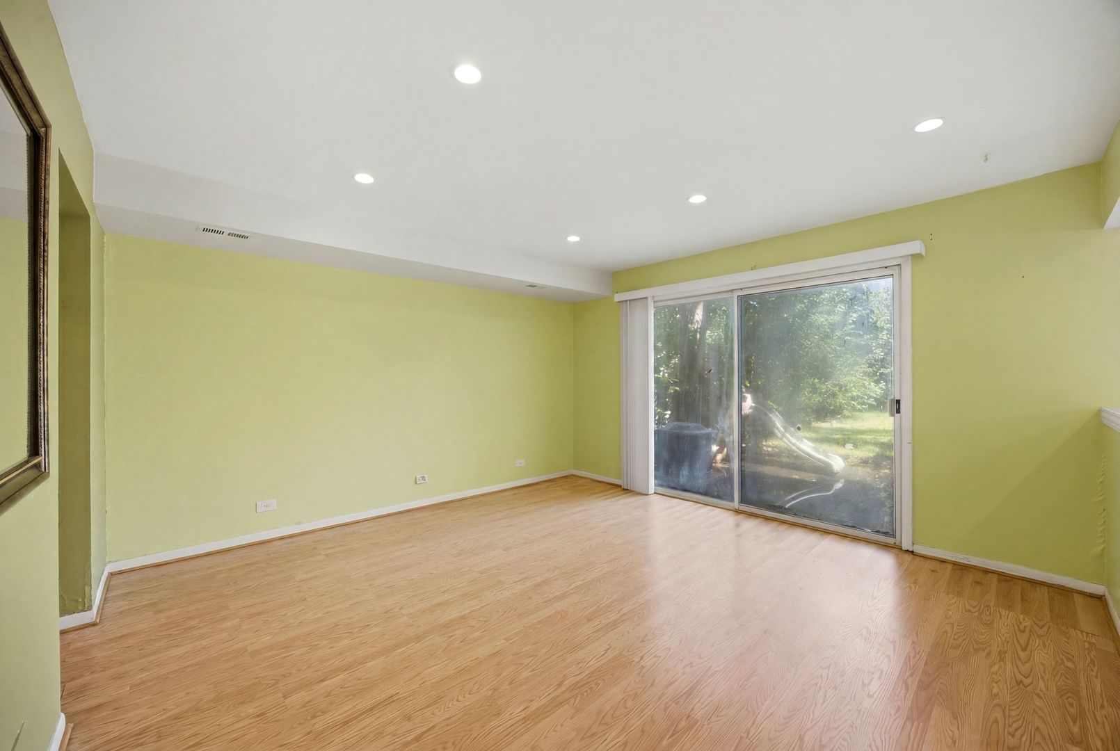 1142 Brighton Place