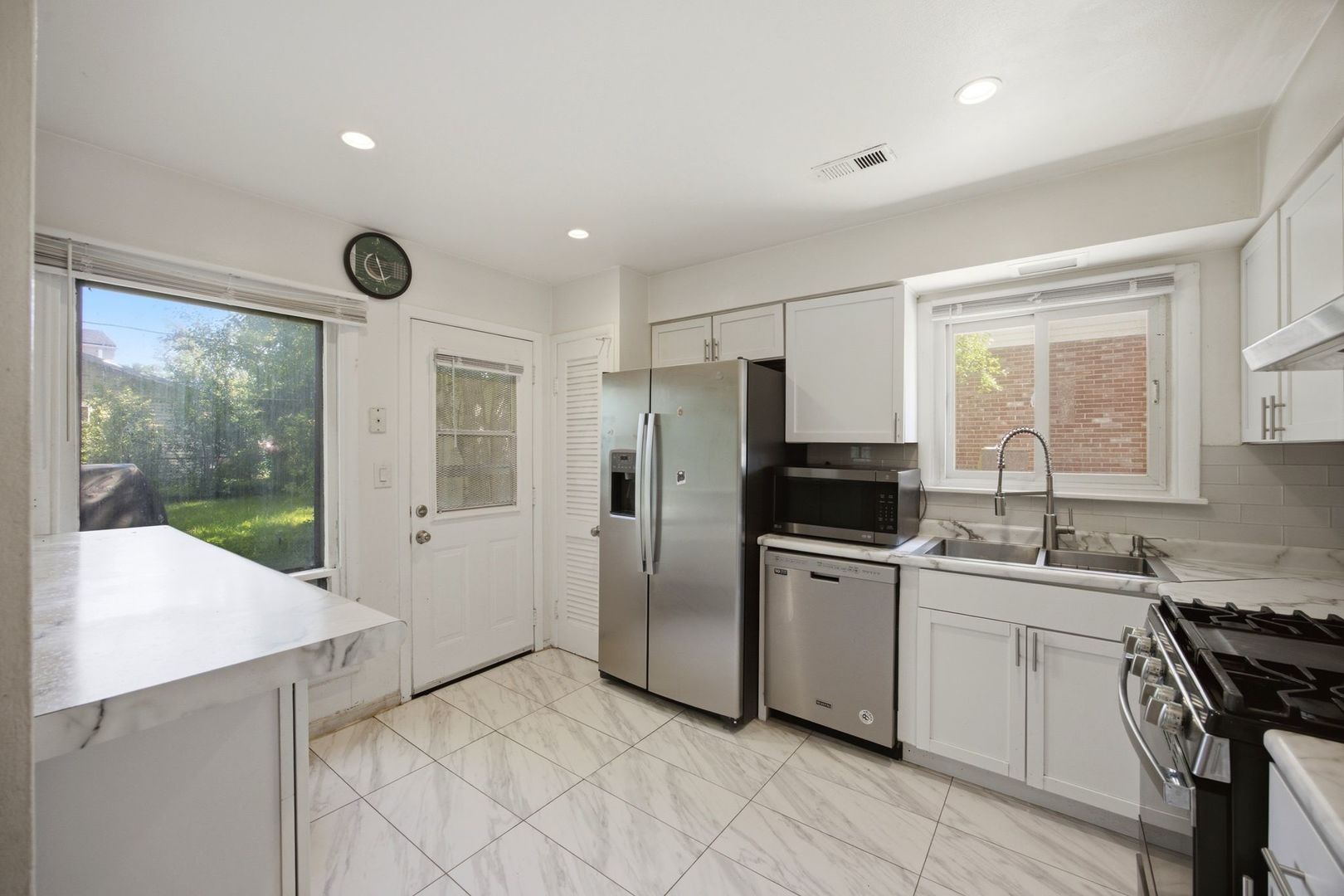 1142 Brighton Place
