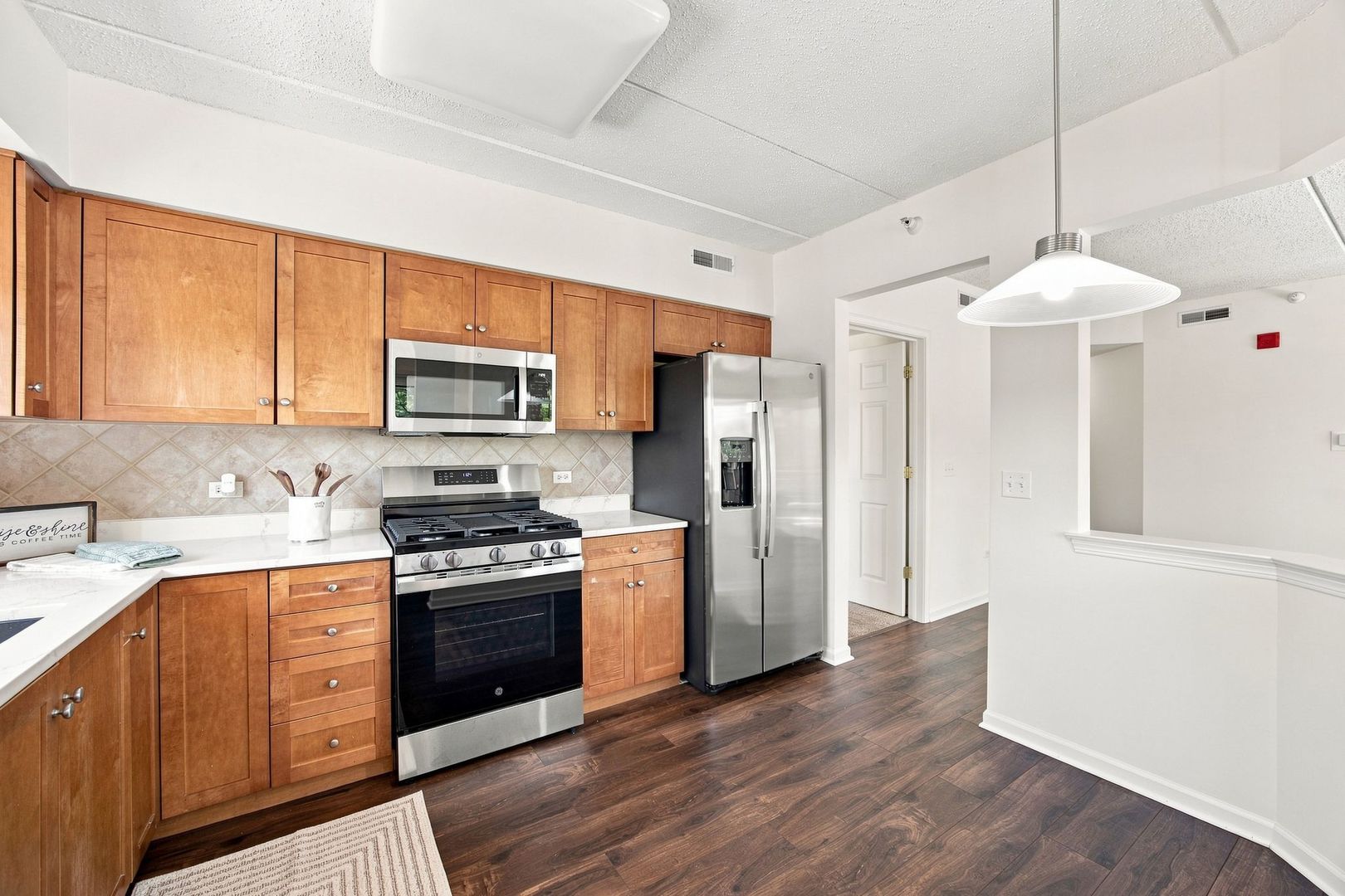 1 S Lincoln Avenue Unit: 203