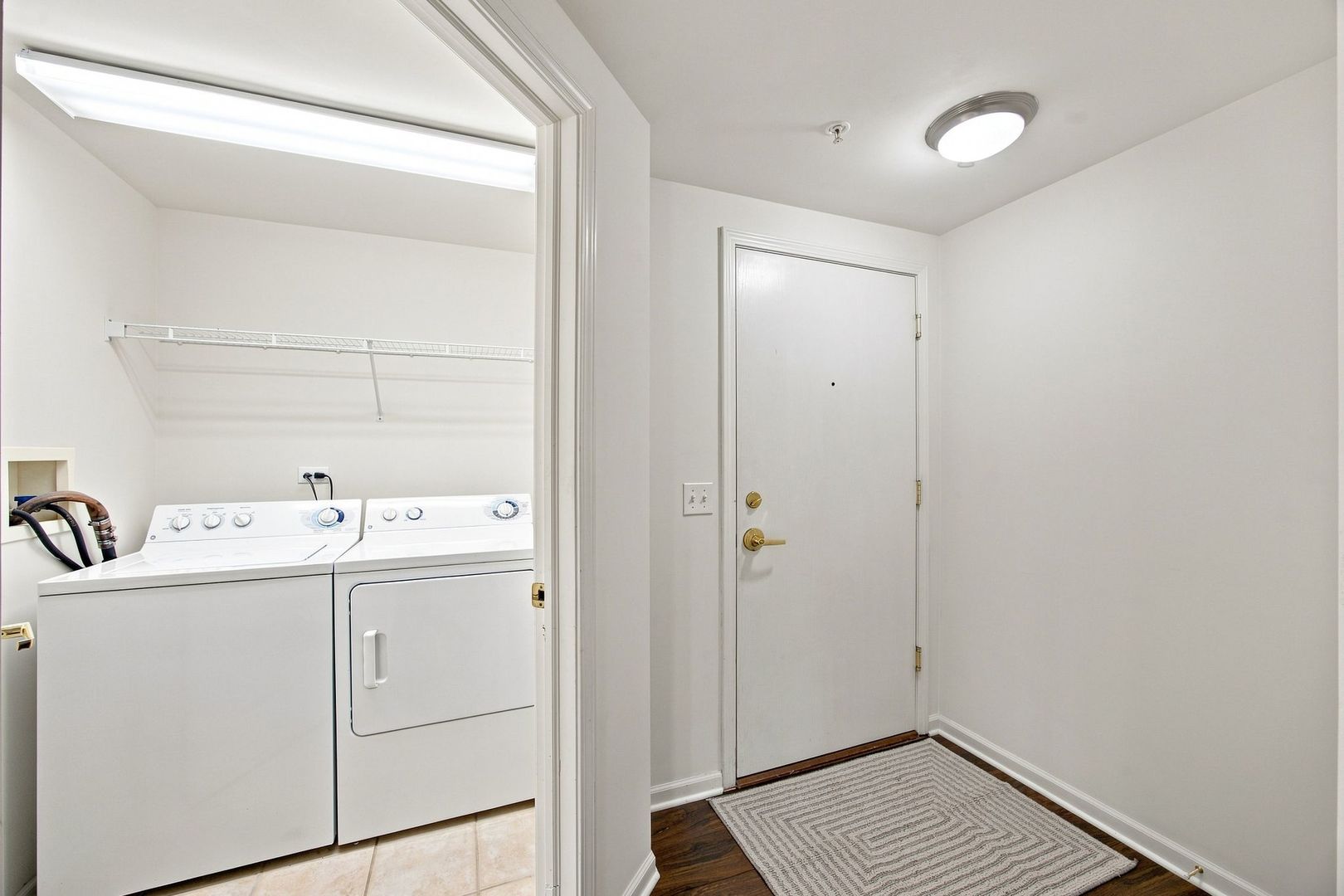 1 S Lincoln Avenue Unit: 203
