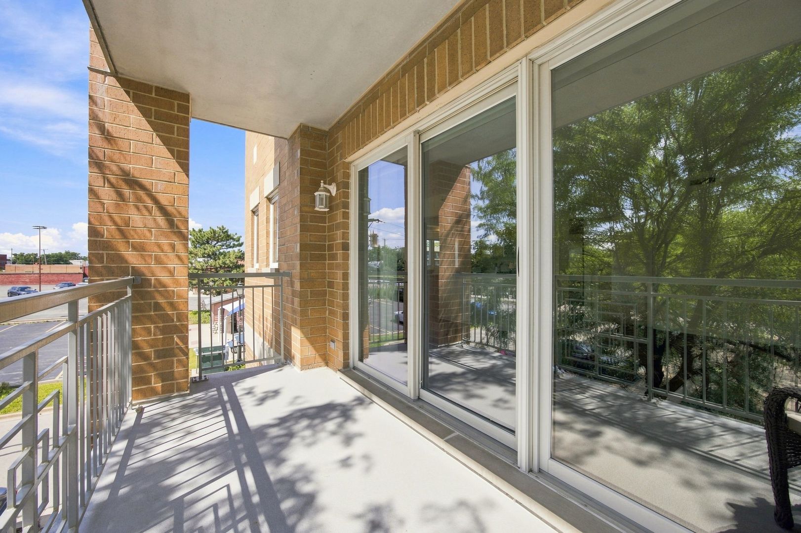 1 S Lincoln Avenue Unit: 203
