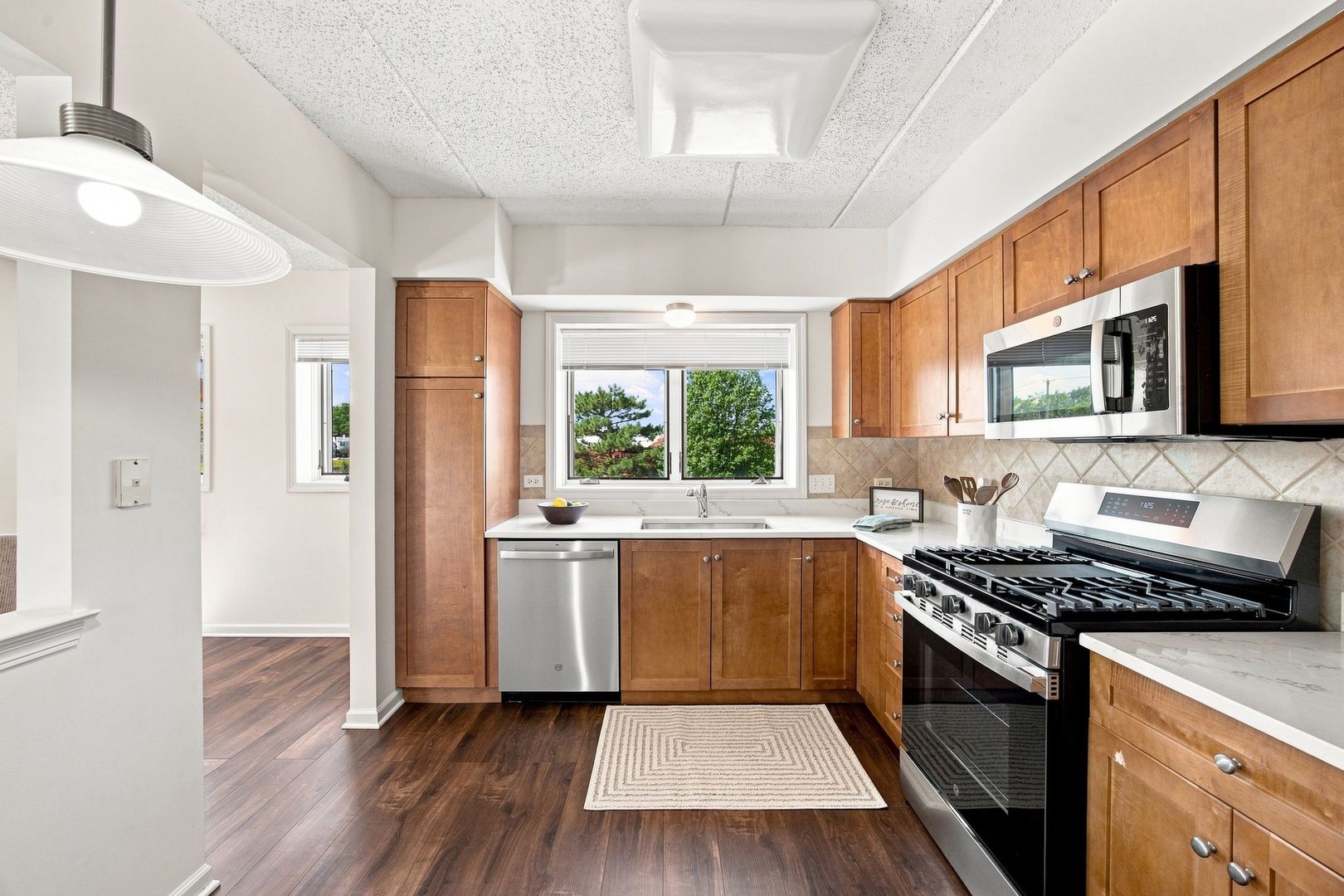 1 S Lincoln Avenue Unit: 203