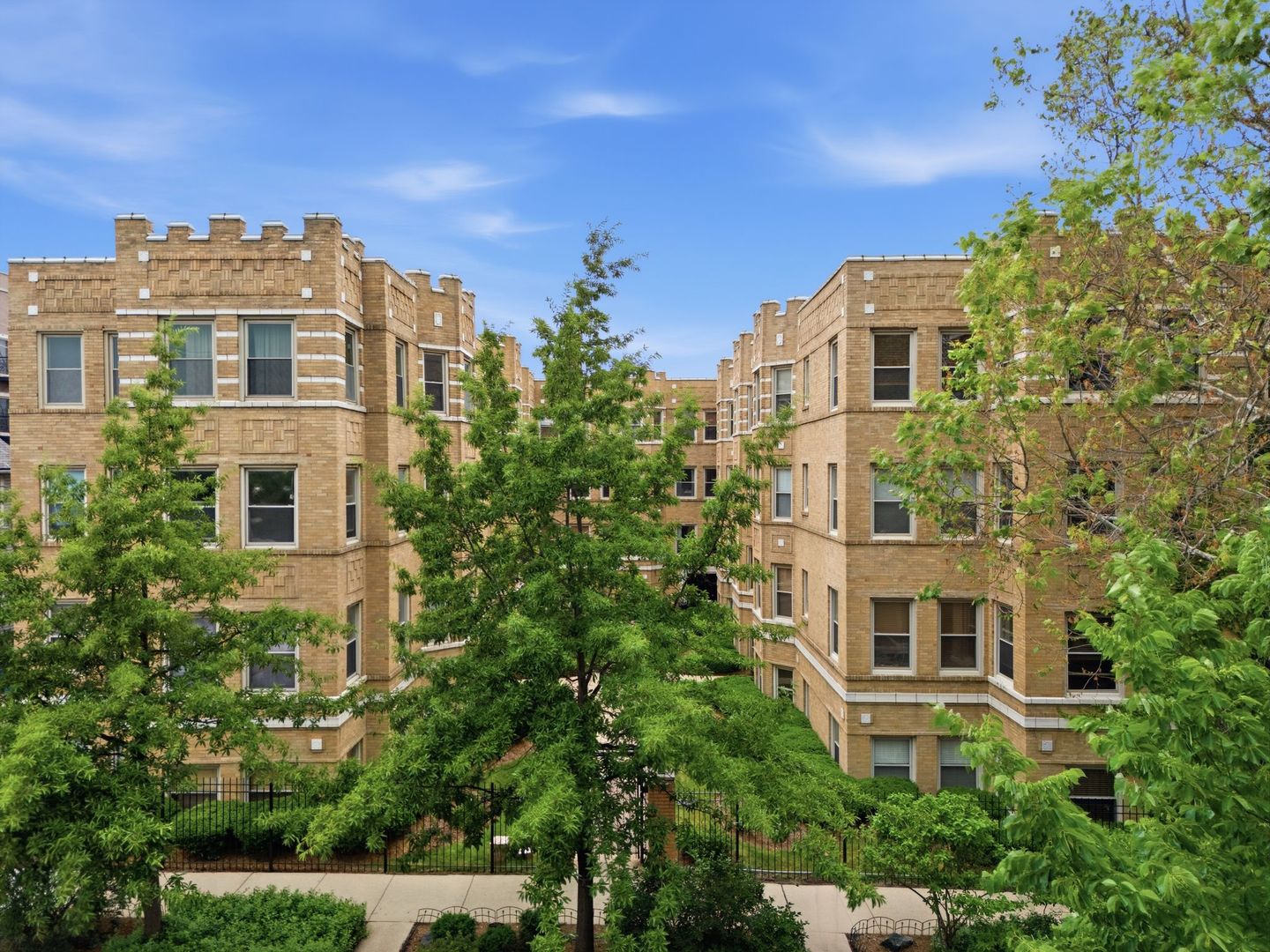 1634 W Columbia Avenue Unit: 1N