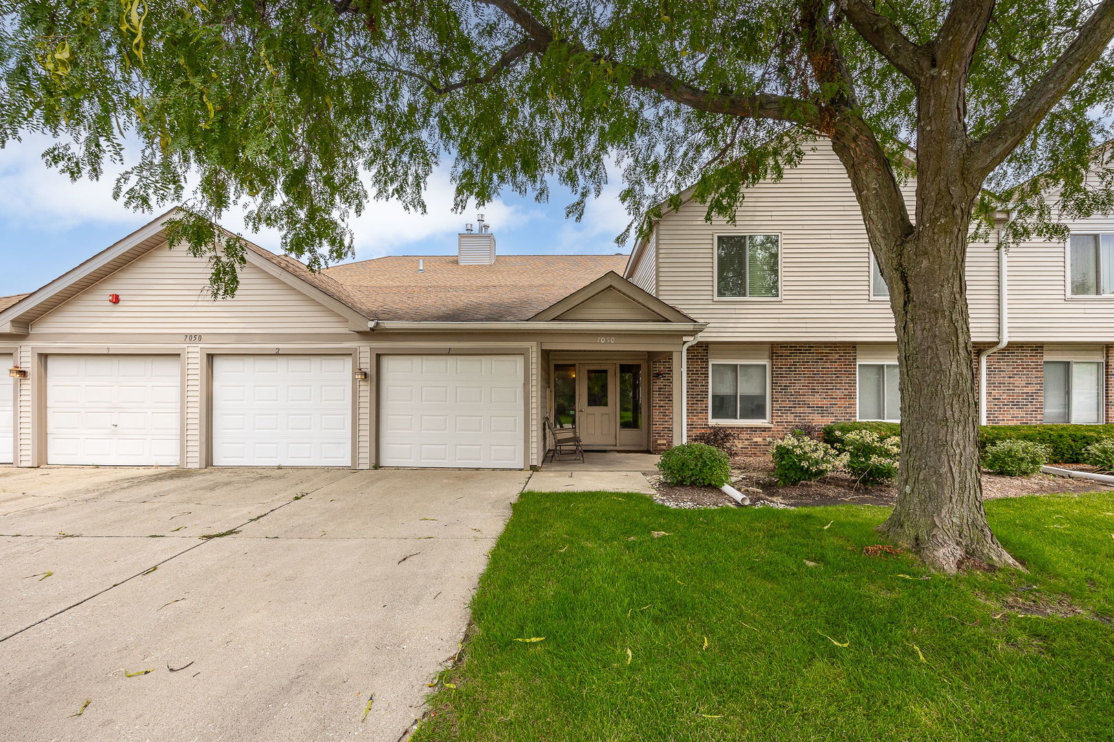 7050 Newport Drive Unit: 101