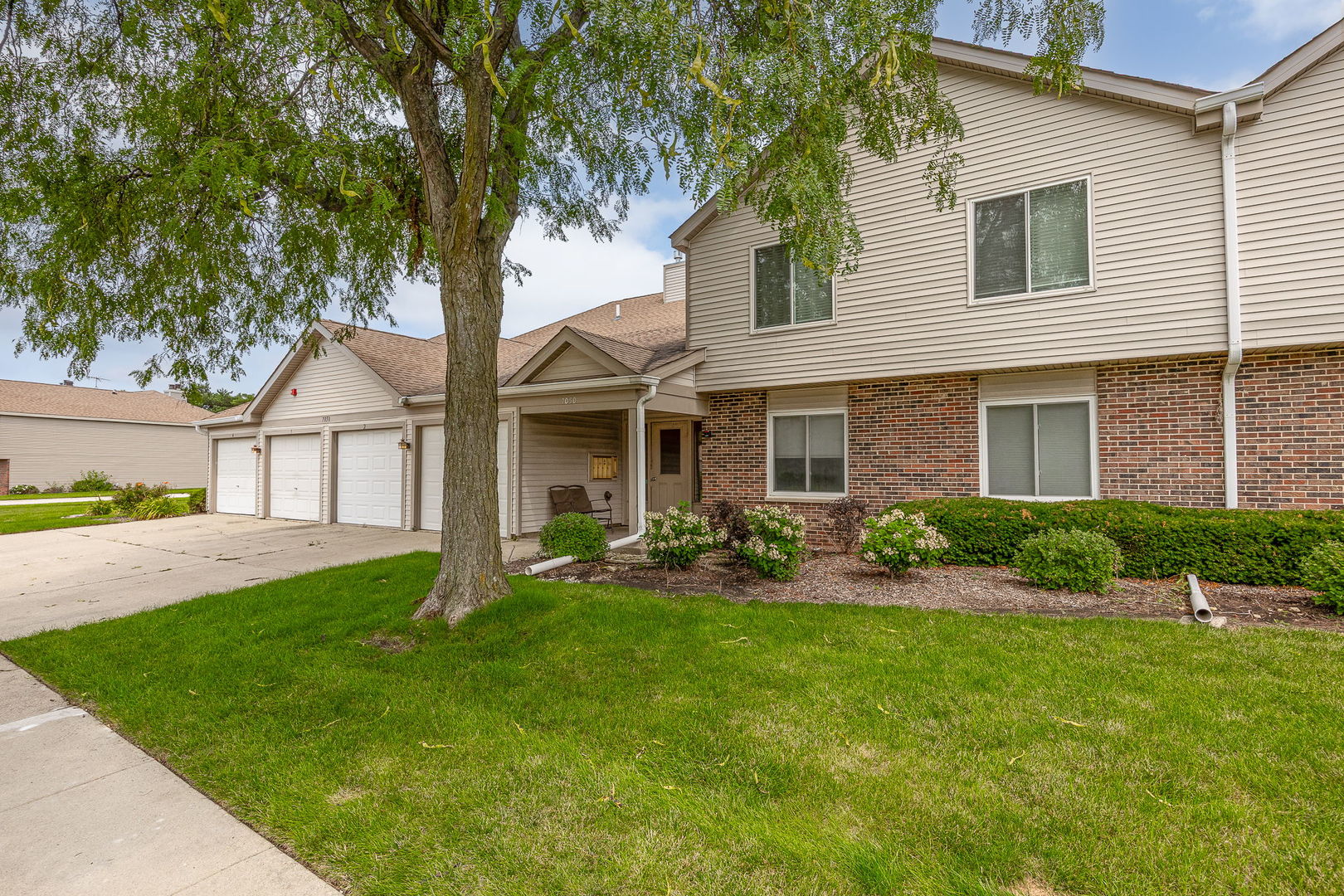7050 Newport Drive Unit: 101
