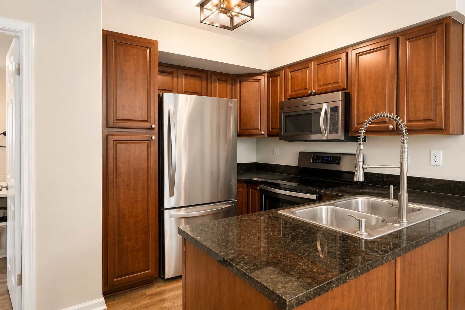 1516 W Jefferson Avenue Unit: JF