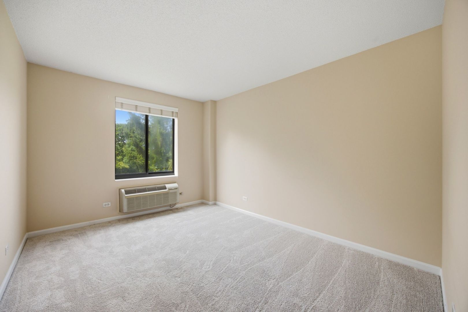 470 Fawell Boulevard Unit: 315