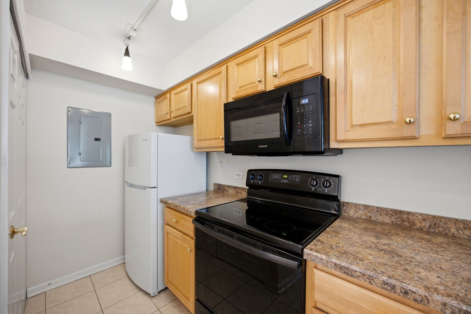 470 Fawell Boulevard Unit: 315