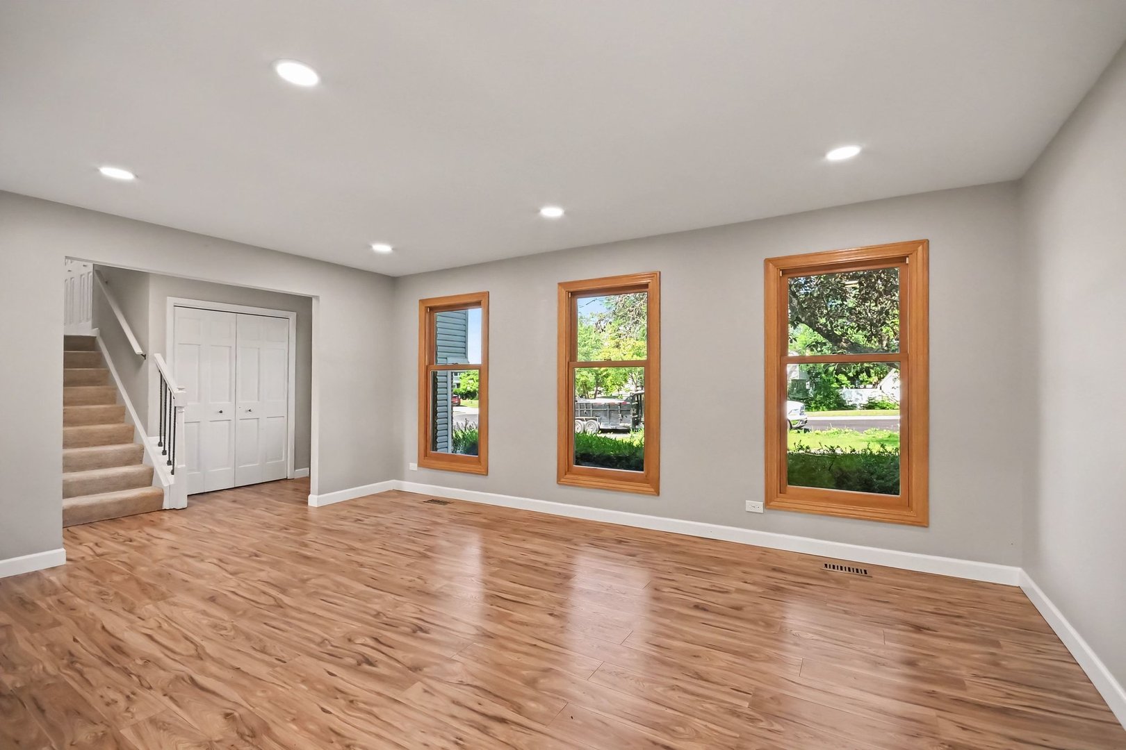 5195 Castaway Lane
