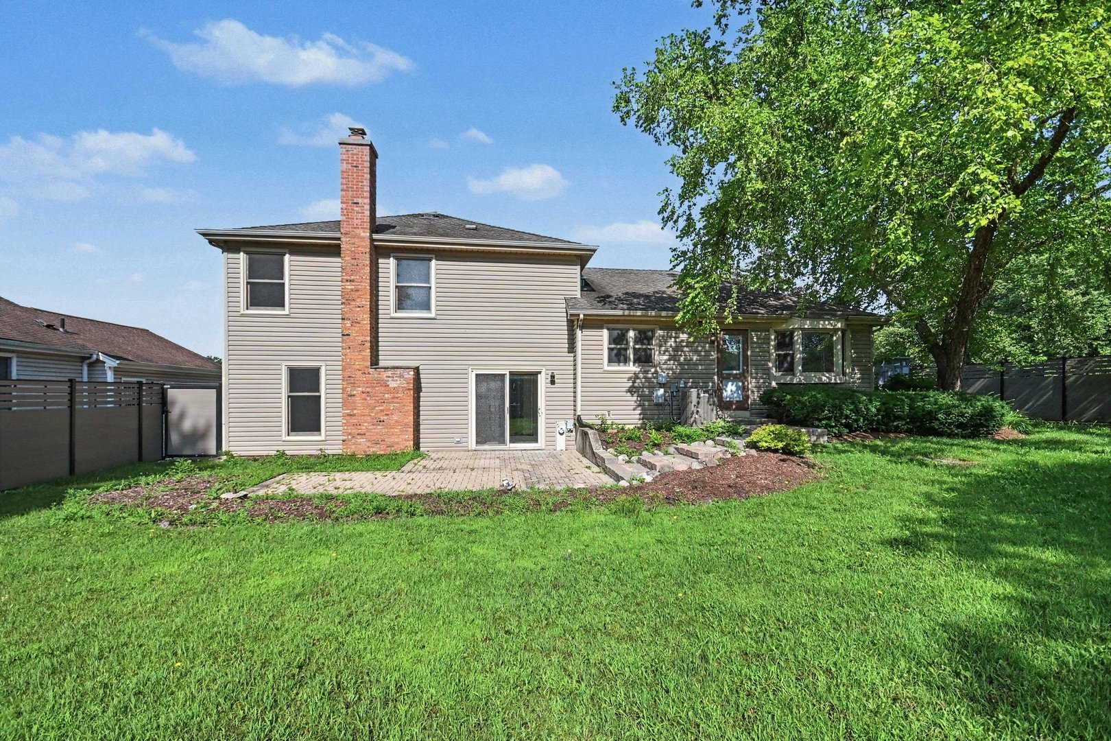 5195 Castaway Lane