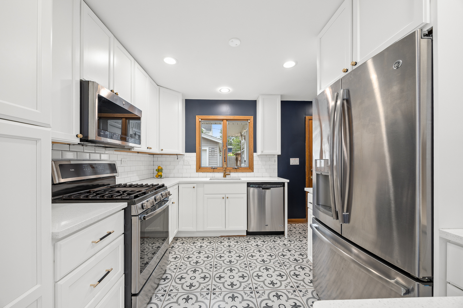22 6th Street